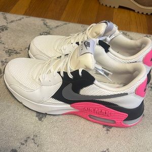 Women’s Nike AirMax